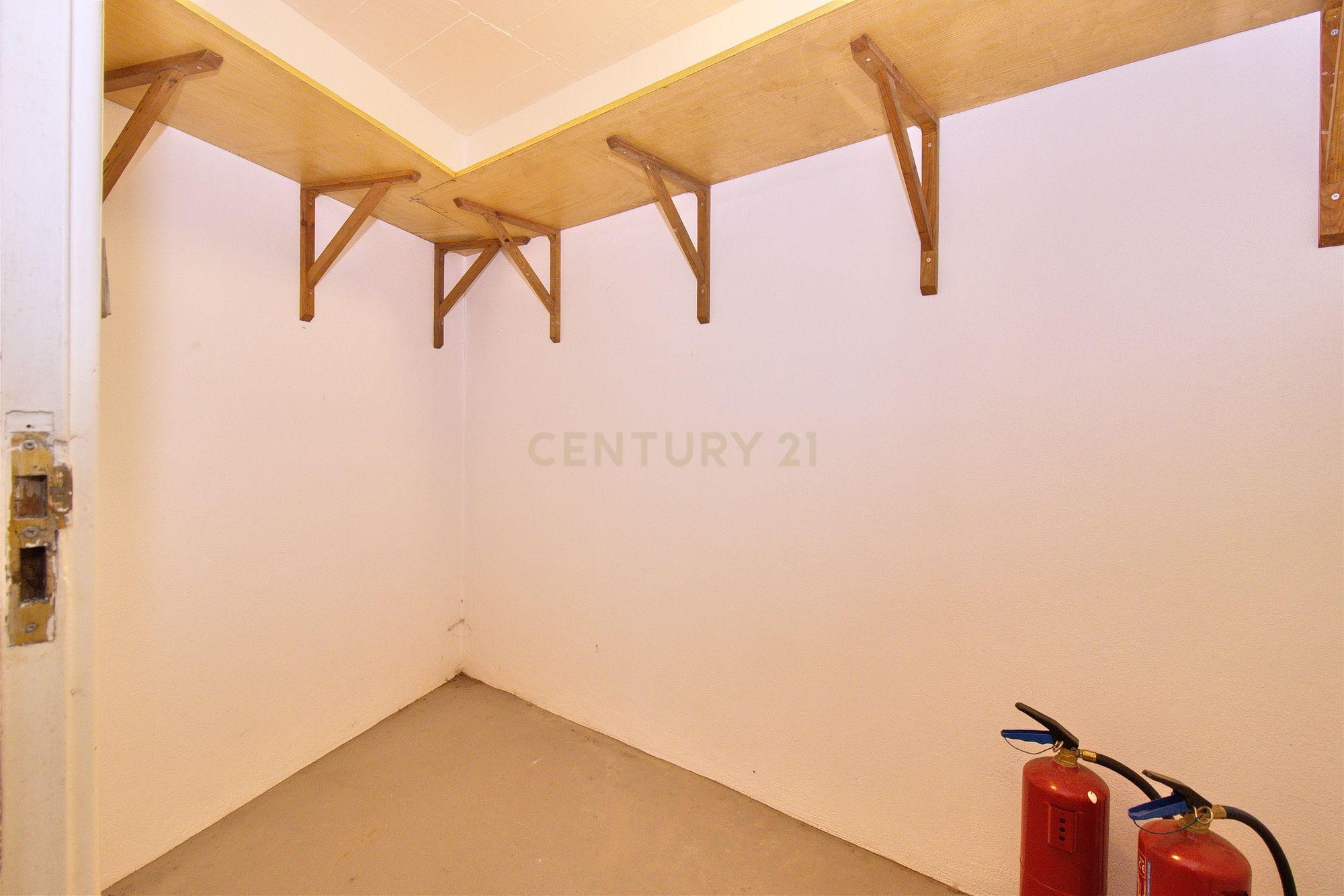 Apartamento T4+1 totalmente remodelado com Garagem no Príncipe Real - Image 31