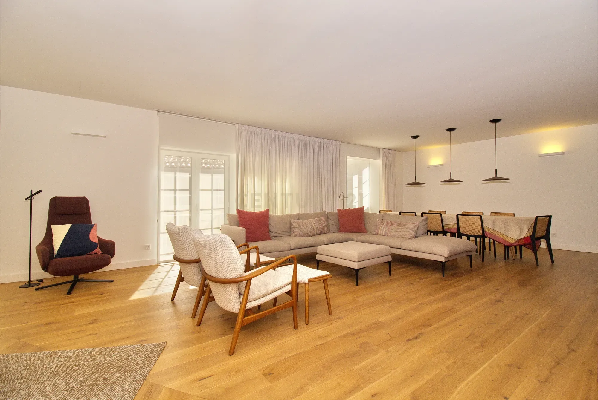 Apartamento T4+1 totalmente remodelado com Garagem no Príncipe Real - Image 7