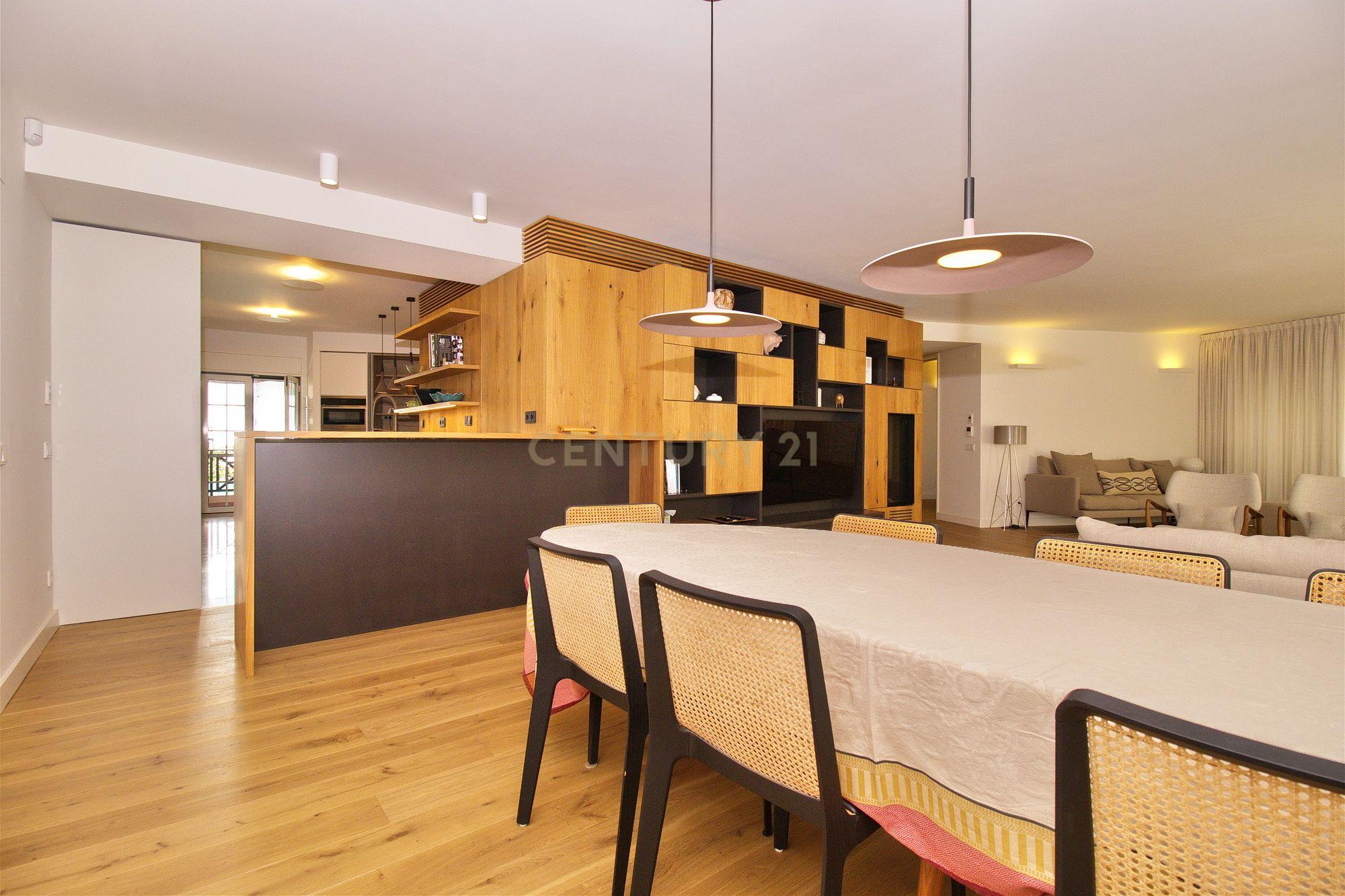 Apartamento T4+1 totalmente remodelado com Garagem no Príncipe Real - Image 12