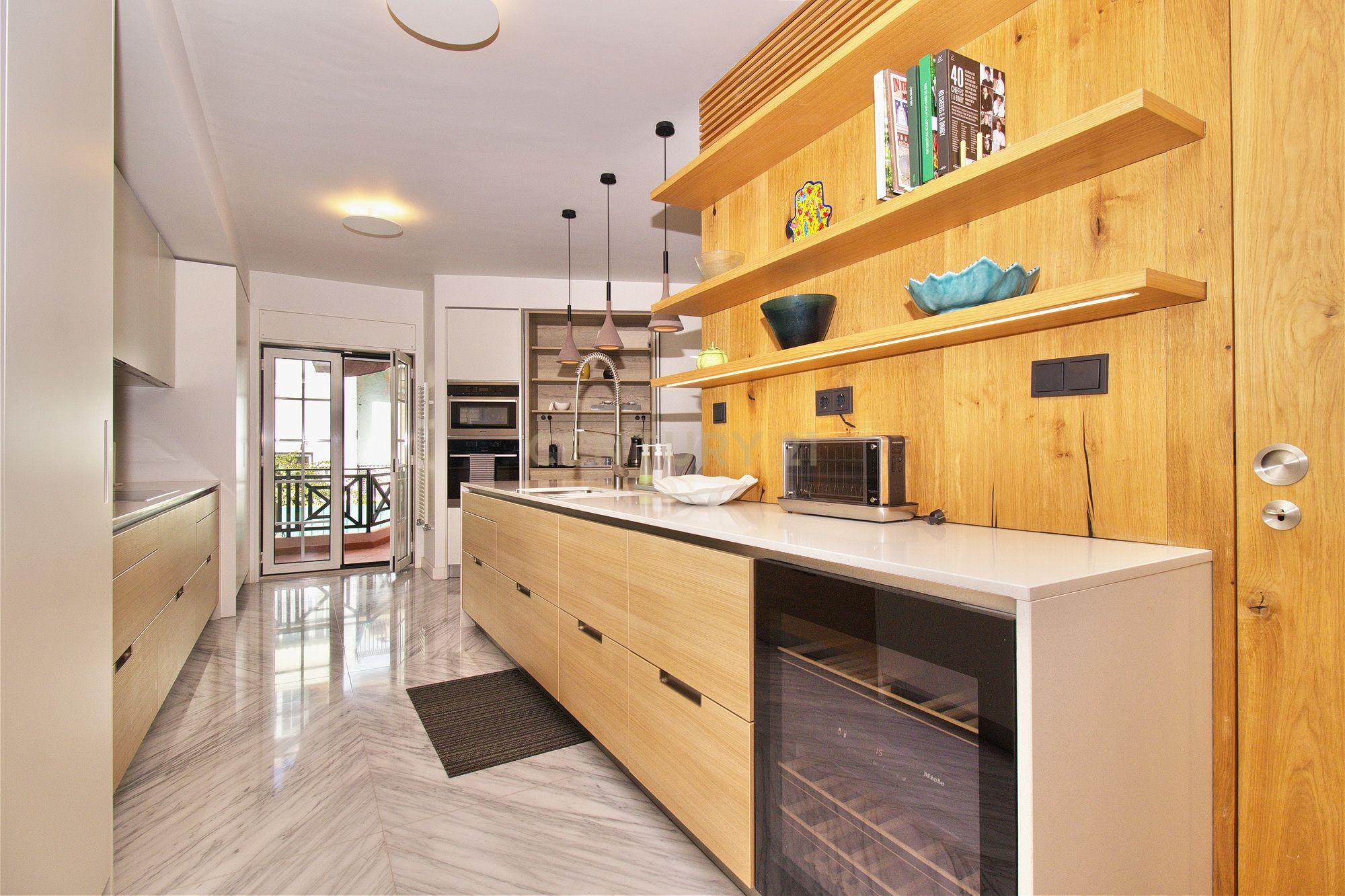 Apartamento T4+1 totalmente remodelado com Garagem no Príncipe Real - Image 13