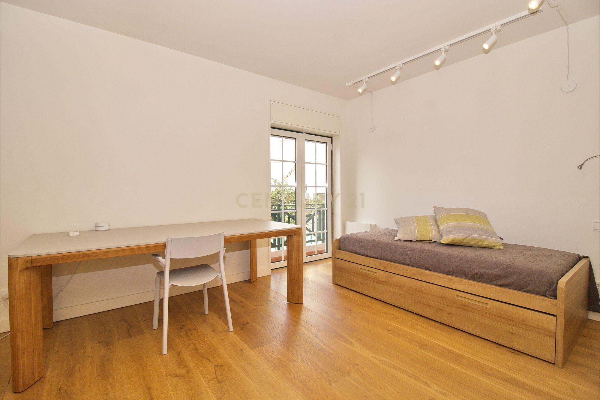 Apartamento T4+1 totalmente remodelado com Garagem no Príncipe Real - Image 19