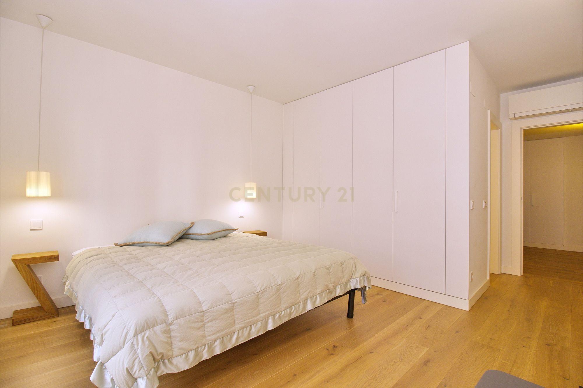 Apartamento T4+1 totalmente remodelado com Garagem no Príncipe Real - Image 21