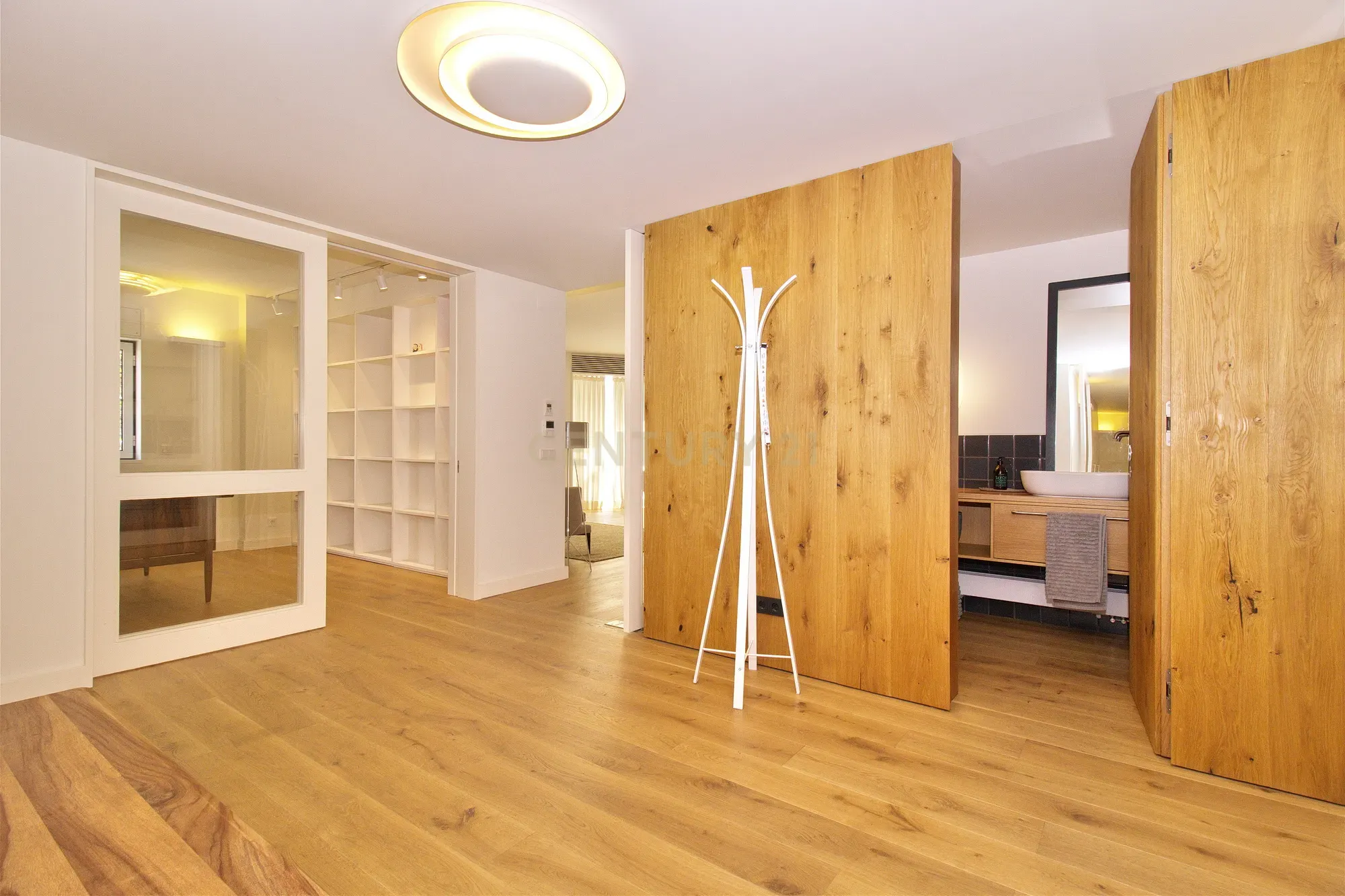 Apartamento T4+1 totalmente remodelado com Garagem no Príncipe Real - Image 16