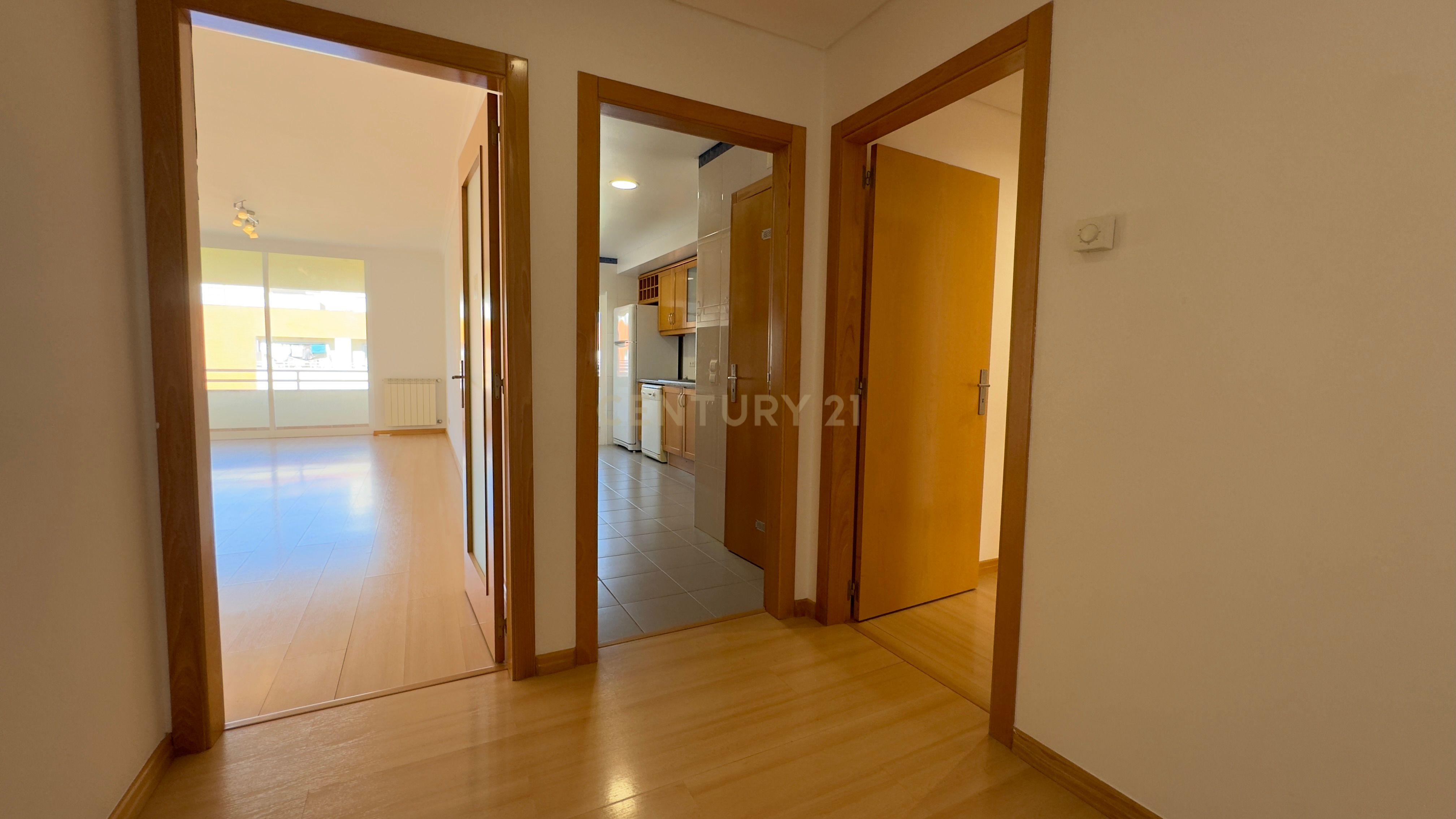 Fotografia 4 de Apartamento T2 em São Domingos de Rana (com 2 parqueamentos)