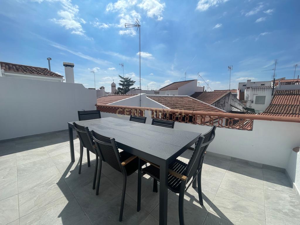 Apartamento T3 Duplex à Venda em Vila Viçosa - Mobilado e Equipado, Pronto a Habitar. - Image 1