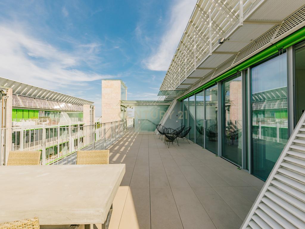 Fantástica Pentouse - com Terraço de 54 m2 - Pronto a habitar!! - Image 2
