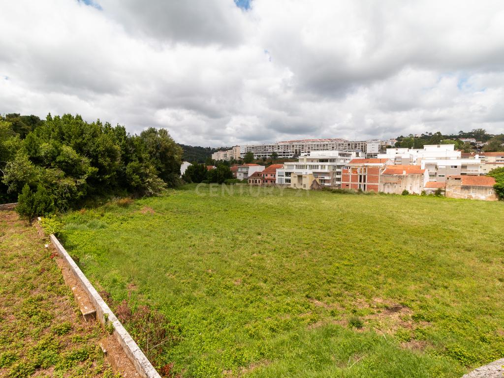 Oportunidade Única: Terreno Urbano em Alcobaça - Image 15