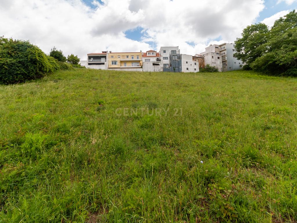 Oportunidade Única: Terreno Urbano em Alcobaça - Image 14