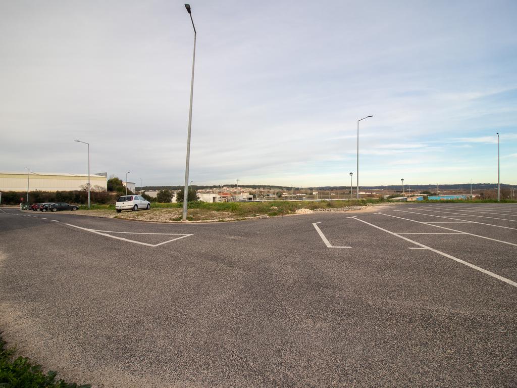 Lote Urbano localizado em Alenquer, com 385m2, para construção de prédio - Image 4
