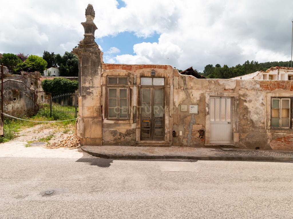 Oportunidade Única: Terreno Urbano em Alcobaça - Image 4