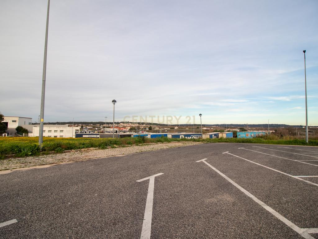 Lote Urbano localizado em Alenquer, com 385m2, para construção de prédio - Image 6
