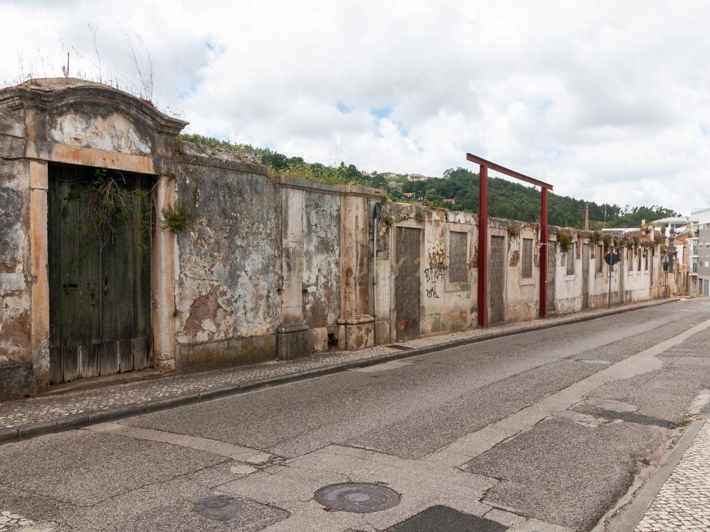Oportunidade Única: Terreno Urbano em Alcobaça - Image 2