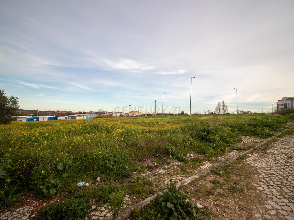 Lote Urbano localizado em Alenquer, com 385m2, para construção de prédio - Image 10