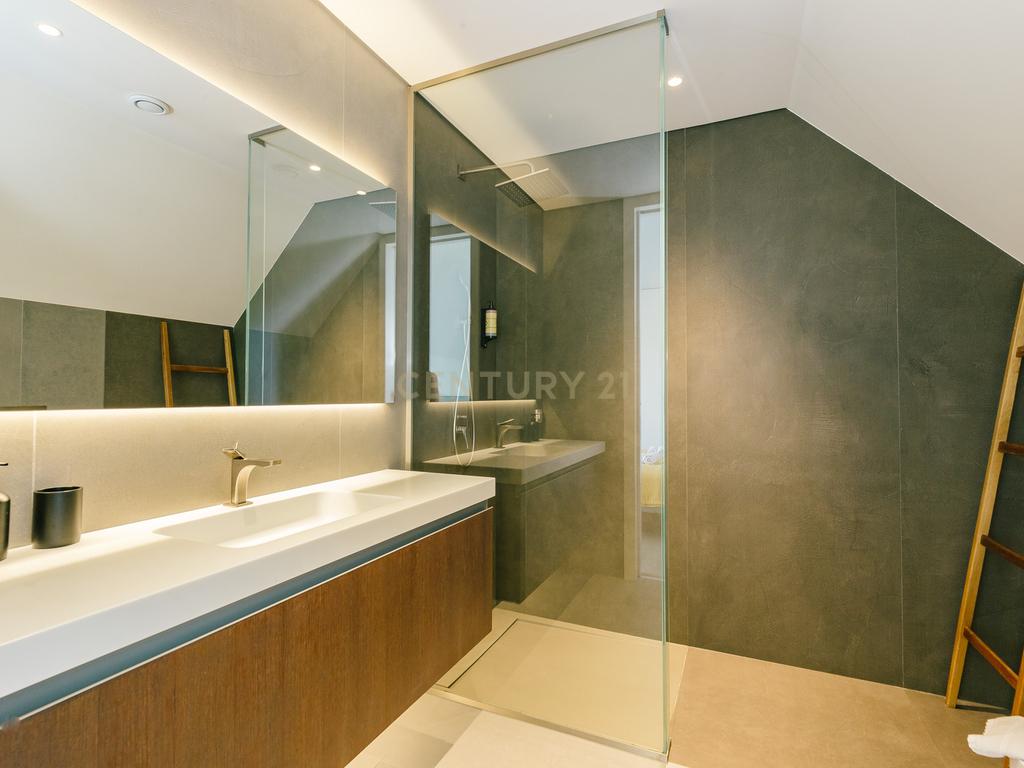 Fantástica Pentouse - com Terraço de 54 m2 - Pronto a habitar!! - Image 11