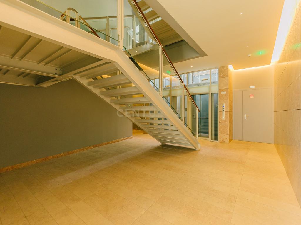 Fantástica Pentouse - com Terraço de 54 m2 - Pronto a habitar!! - Image 23