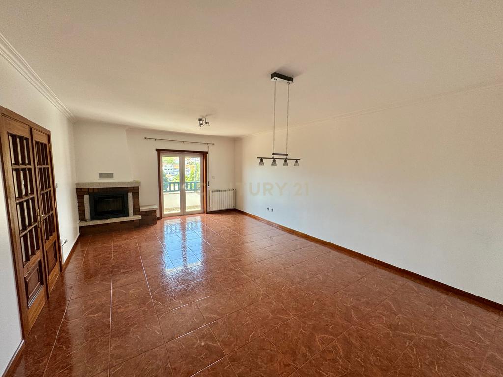 Moradia T4, Chaves - Image 5