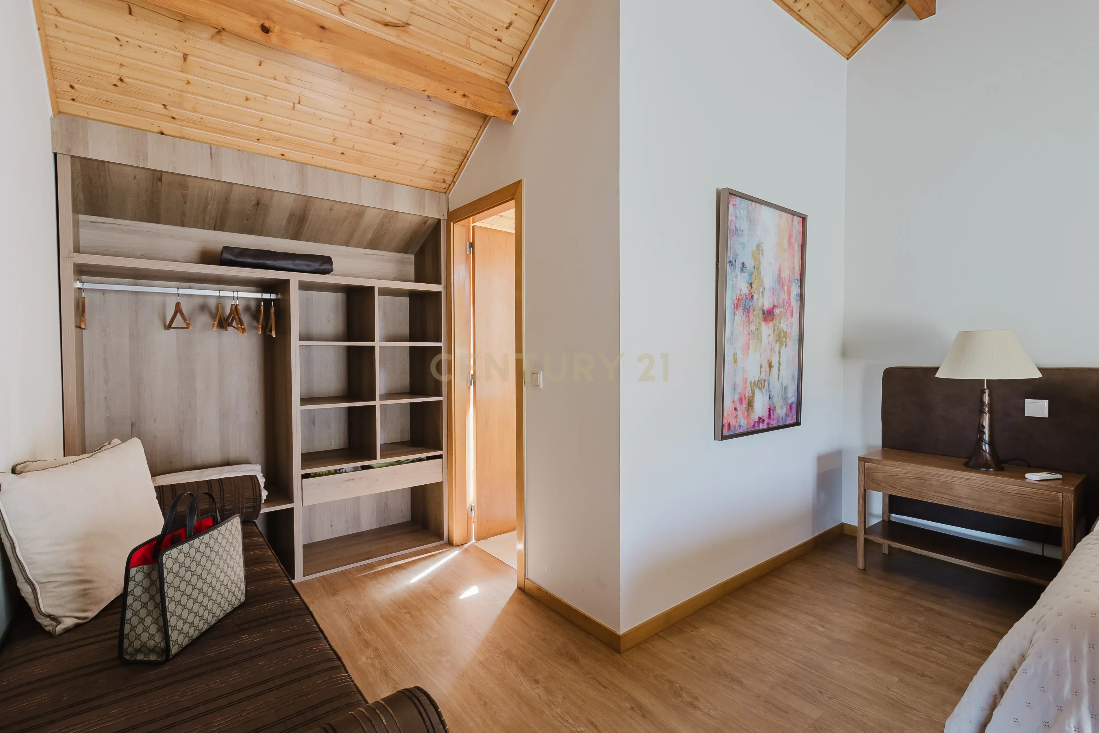 Casa Exuberante T4 com Piscina e Jacuzzi junto ao Rio na zona do Gerês - Image 27