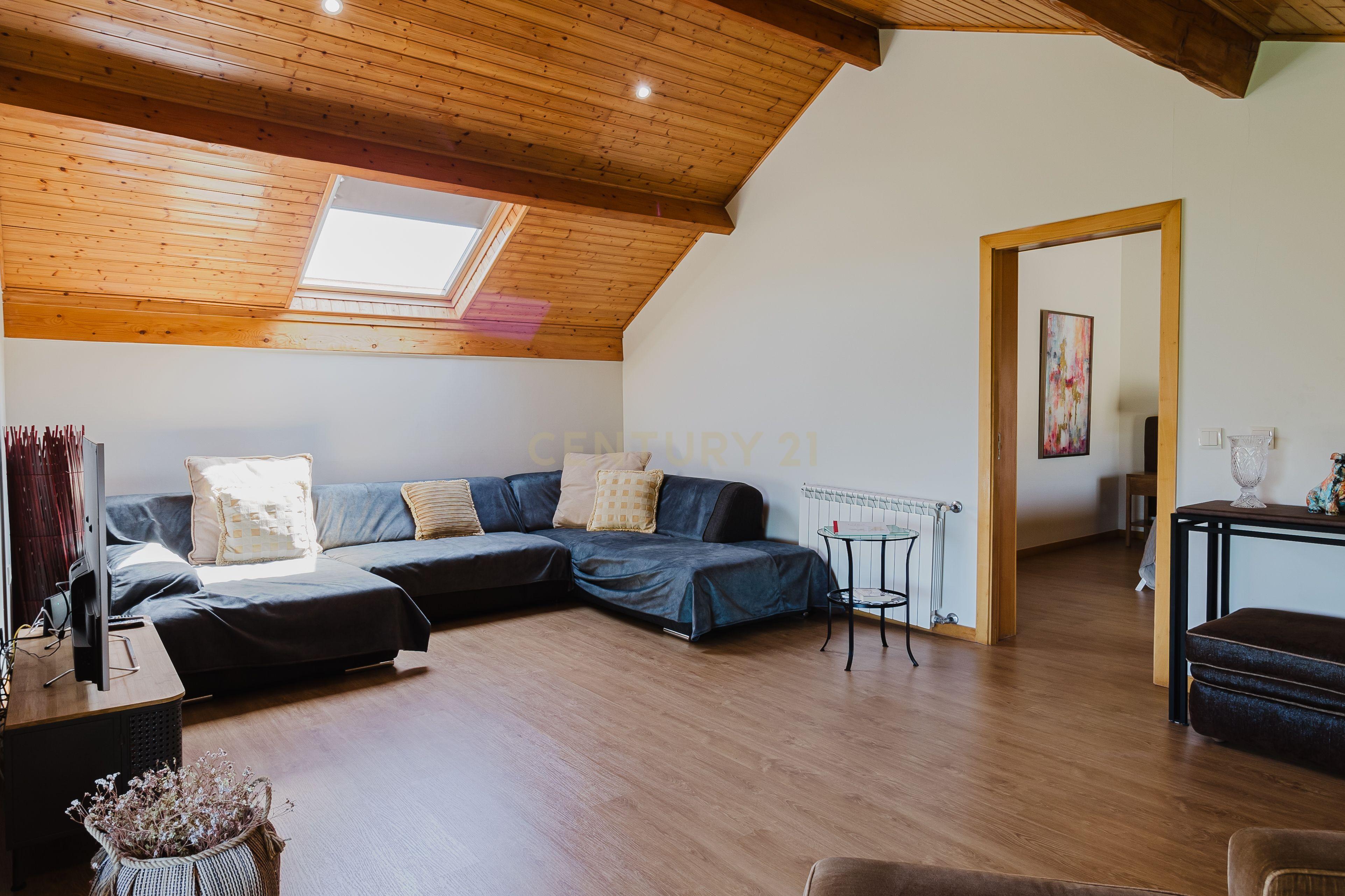 Casa Exuberante T4 com Piscina e Jacuzzi junto ao Rio na zona do Gerês - Image 35