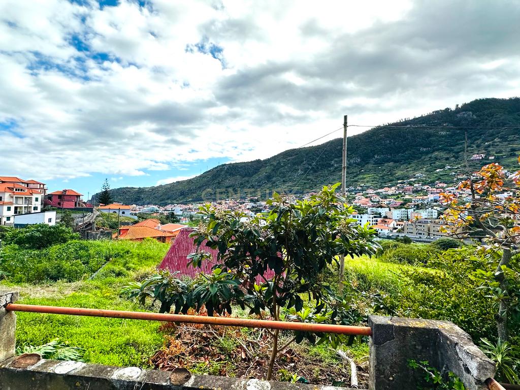 Terreno com moradia para recuperar no Poço Gil - Machico - Image 8