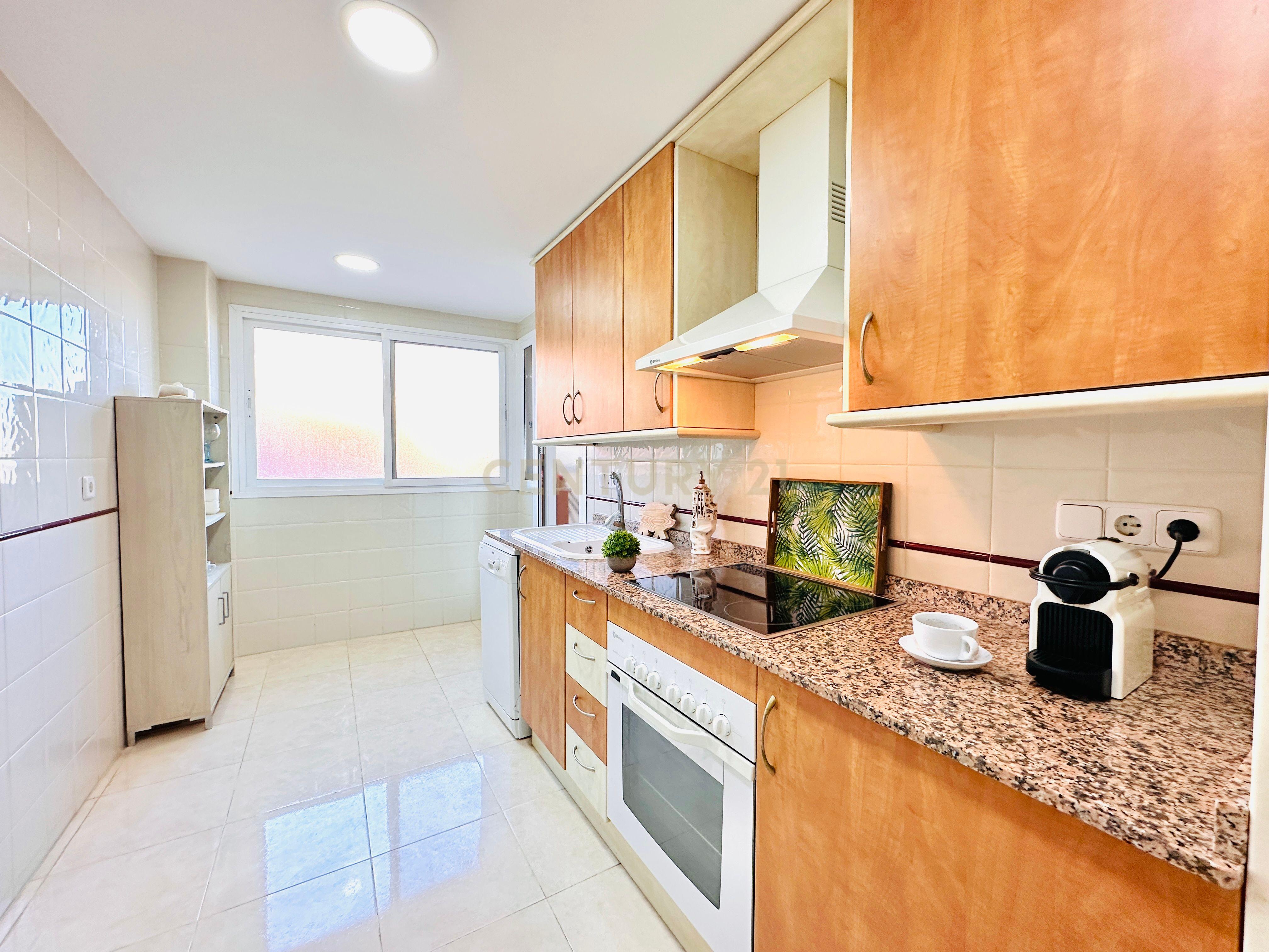 Apartamento Espaçoso em Almería - 3 Quartos e 2 Casas de Banho - Image 19