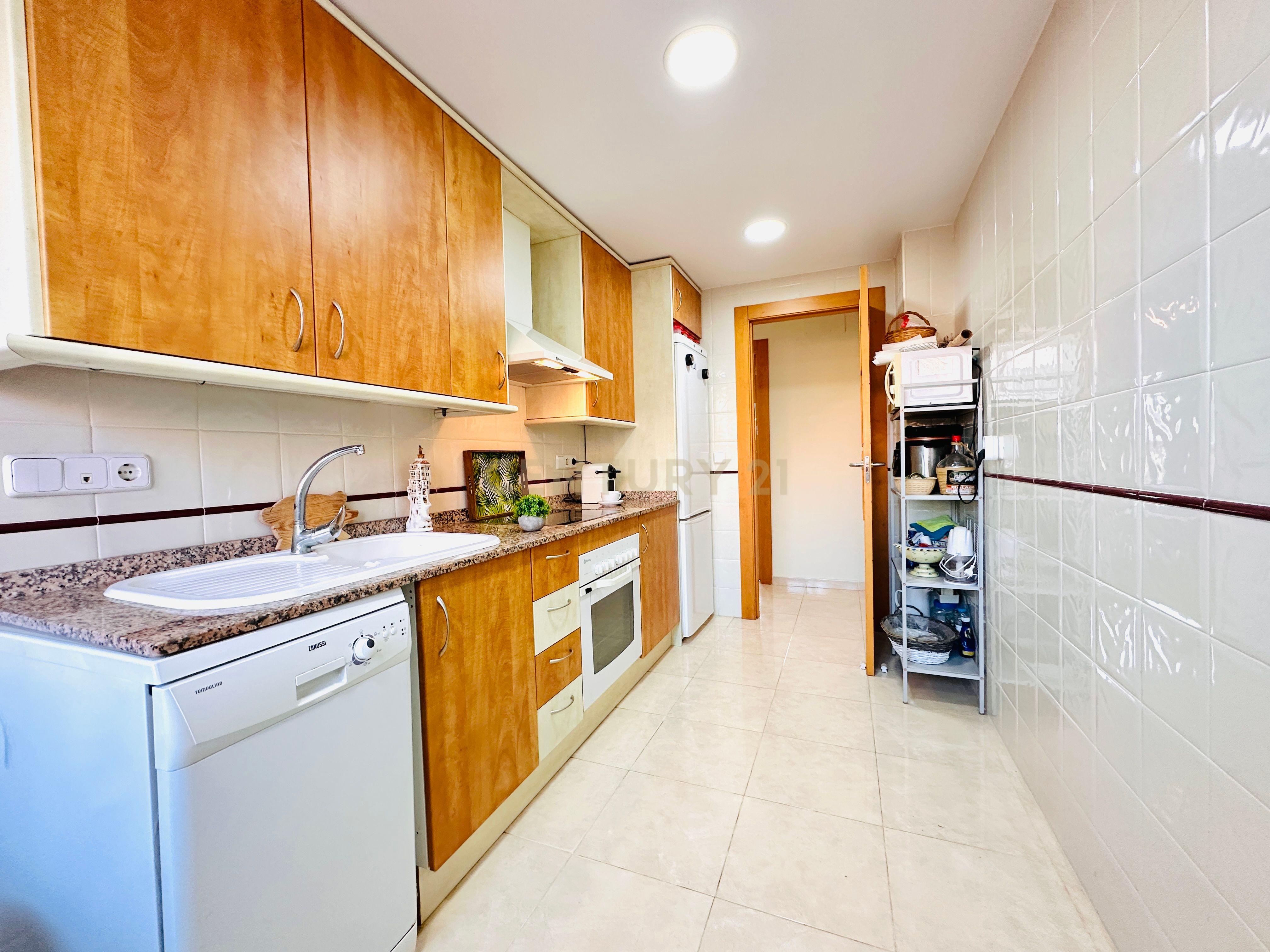 Apartamento Espaçoso em Almería - 3 Quartos e 2 Casas de Banho - Image 22