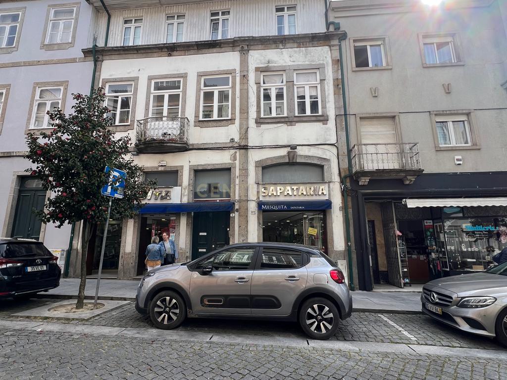 Venda de Prédio no Centro de Braga - Image 8
