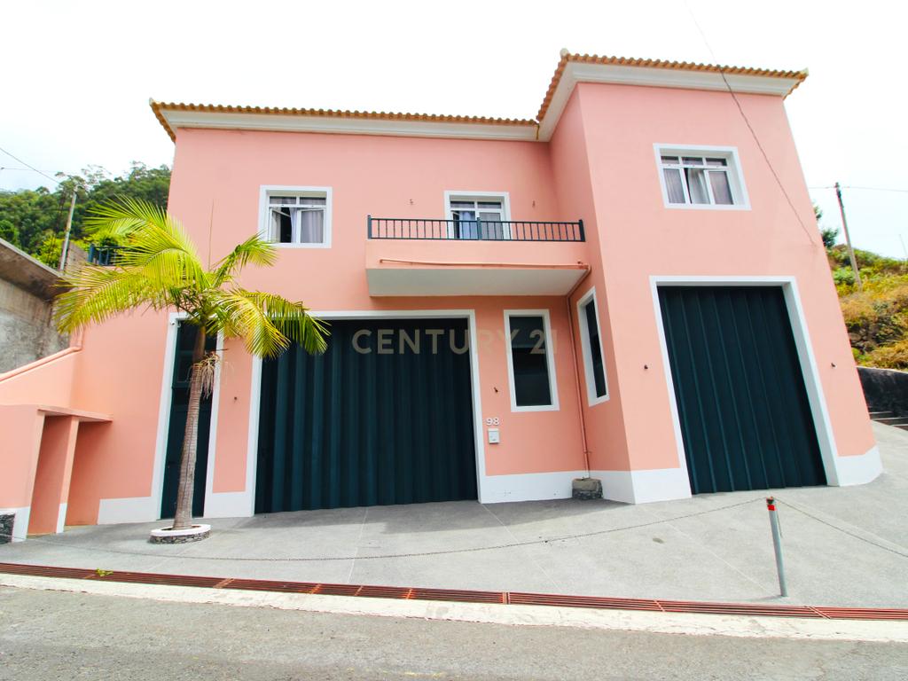 Moradia T4 - Campanario - Ribeira Brava - Image 2