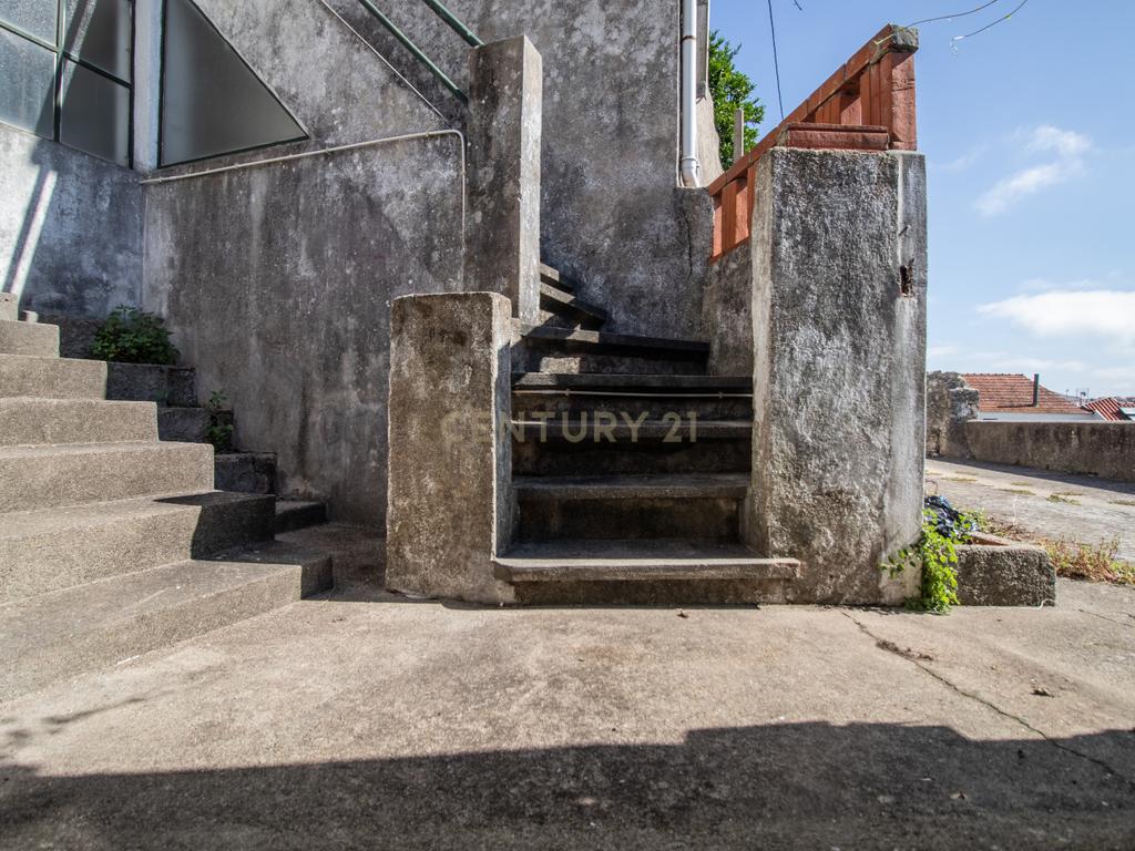 Casa para Recuperar em Montemor o Velho - 4 Quartos, 166m² - Image 34