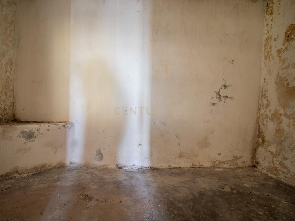 Casa para Recuperar em Montemor o Velho - 4 Quartos, 166m² - Image 40