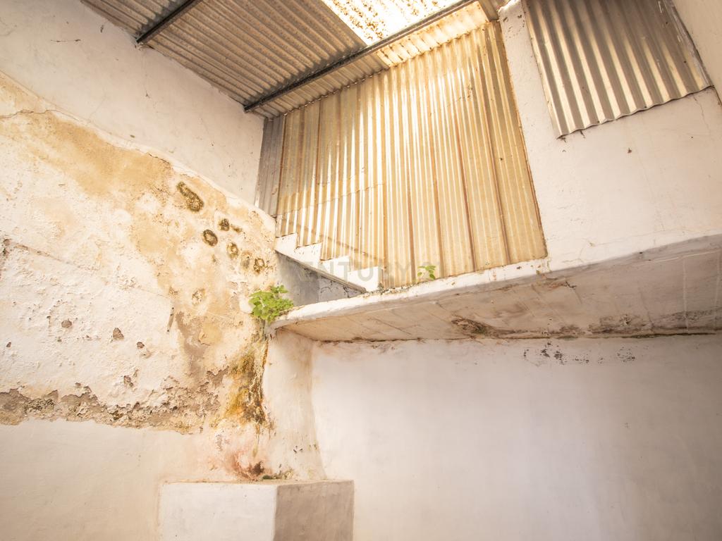 Casa para Recuperar em Montemor o Velho - 4 Quartos, 166m² - Image 52