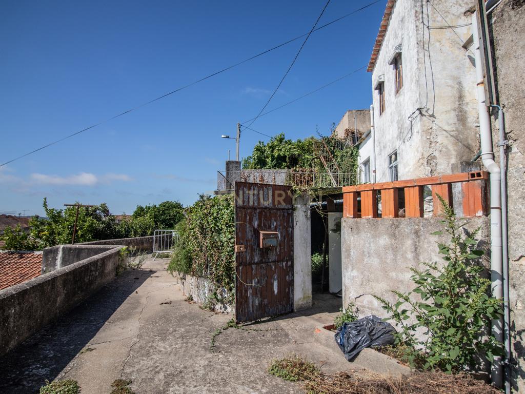 Casa para Recuperar em Montemor o Velho - 4 Quartos, 166m² - Image 54