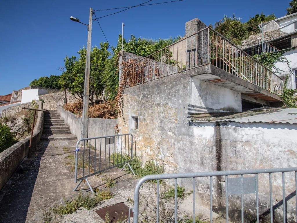 Casa para Recuperar em Montemor o Velho - 4 Quartos, 166m² - Image 55