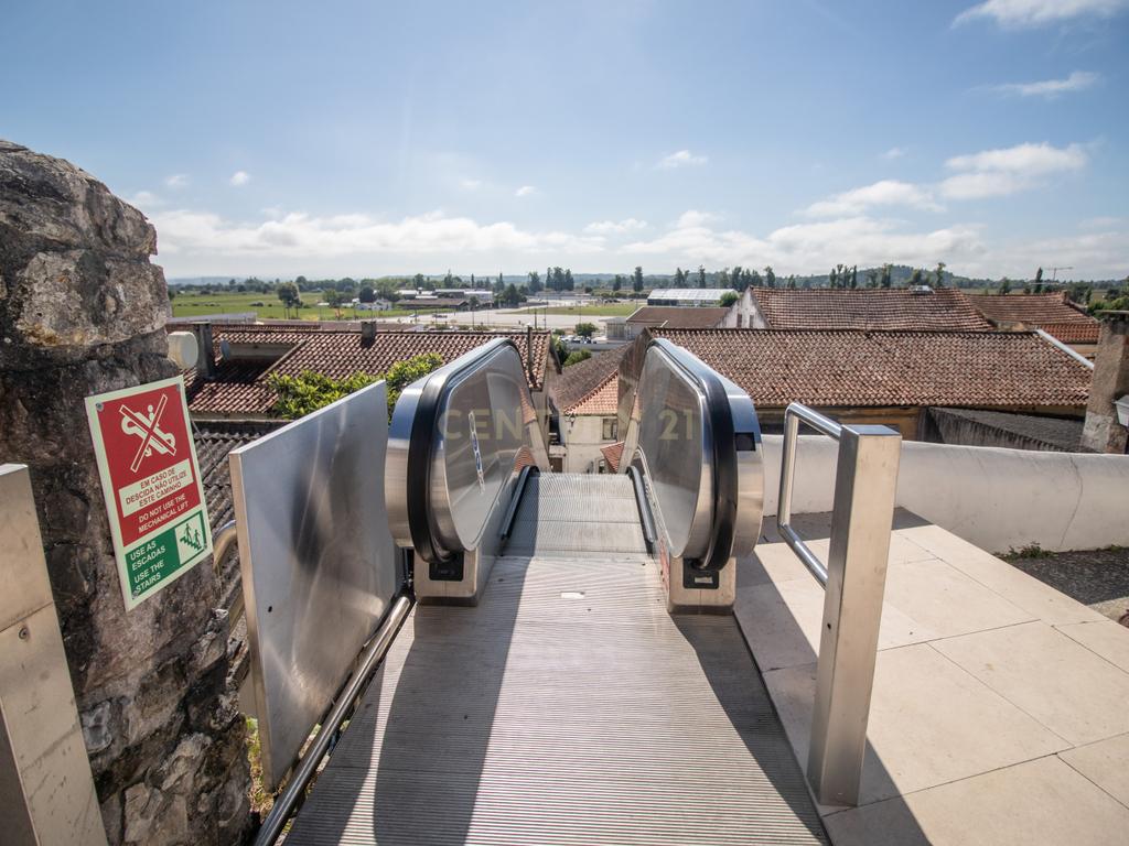 Casa para Recuperar em Montemor o Velho - 4 Quartos, 166m² - Image 57