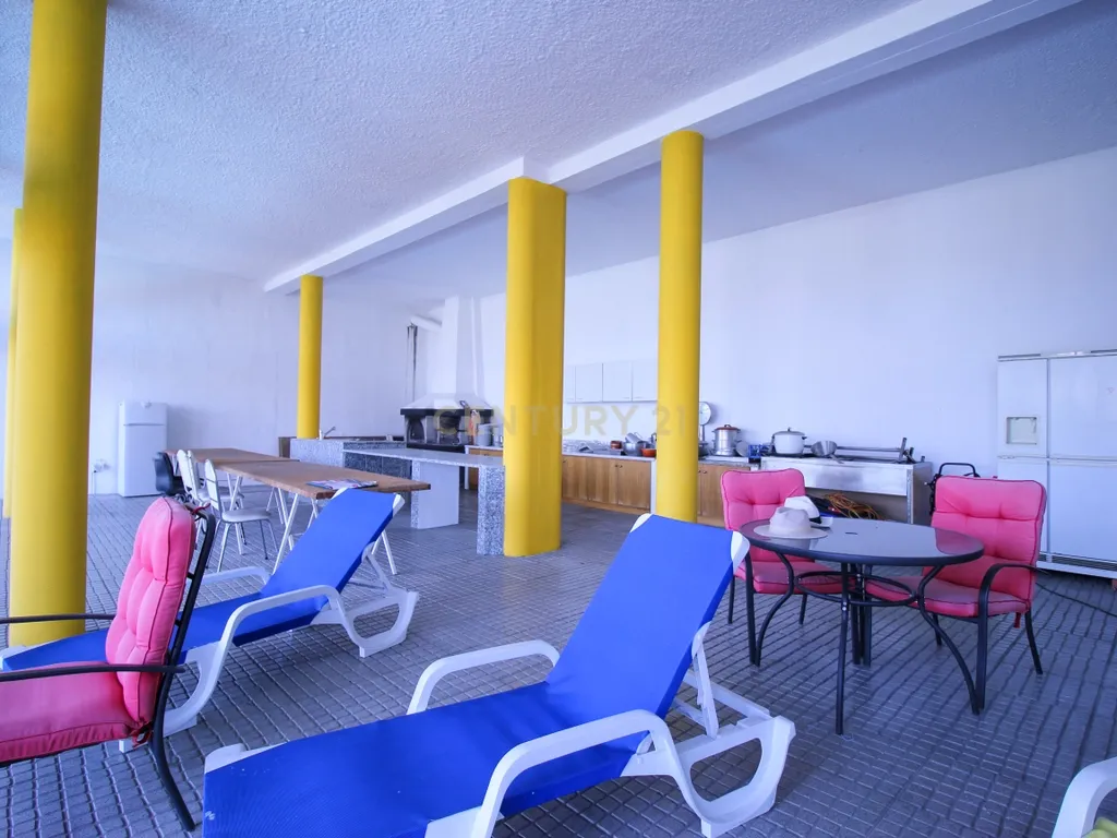 Moradia Individual Com Piscina Centro de Paredes. - Image 18