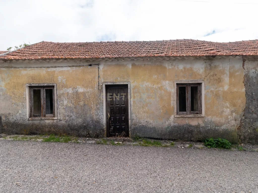 Moradia T2 com garagem e Terreno - Image 27