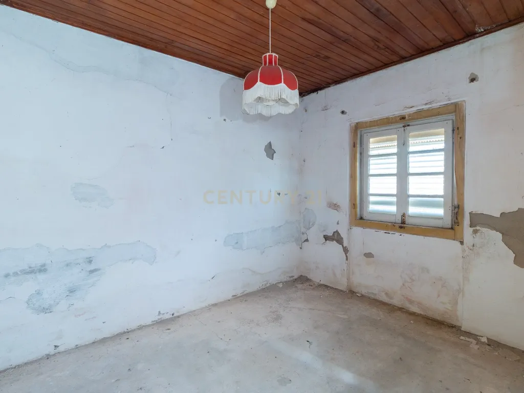 Moradia Geminada T2 com Projeto Aprovado - Image 17