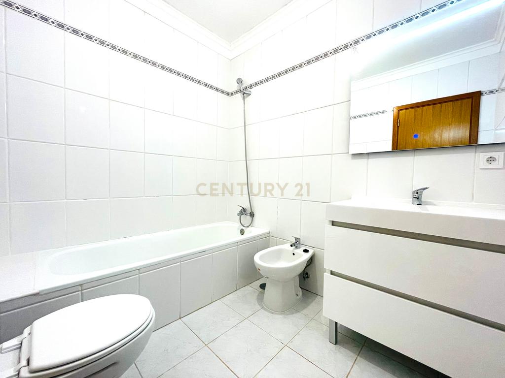 Moradia T3 Completamente renovada - São Pedro - Santa Cruz - Image 15