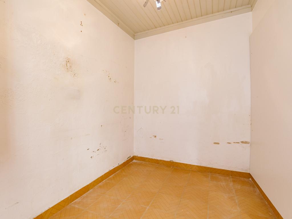 Moradia localizada dentro das muralhas de Peniche - Image 10