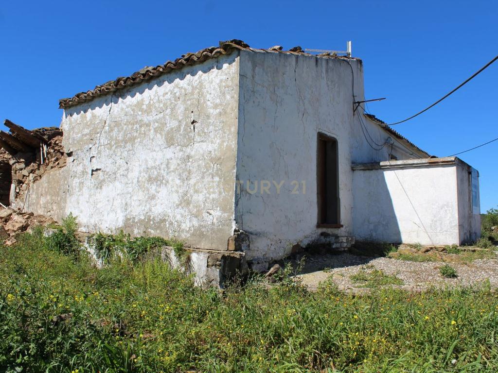 Moradia para restaurar em Alcaria de Cume ( Sta Catarina da Fonte do Bispo ) - Image 25
