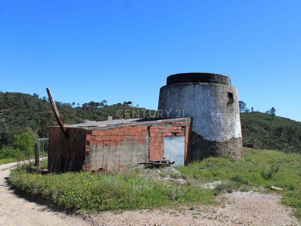 Moradia para restaurar em Alcaria de Cume ( Sta Catarina da Fonte do Bispo ) - Image 21