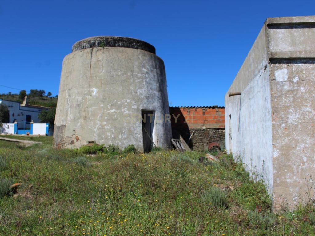 Moradia para restaurar em Alcaria de Cume ( Sta Catarina da Fonte do Bispo ) - Image 20