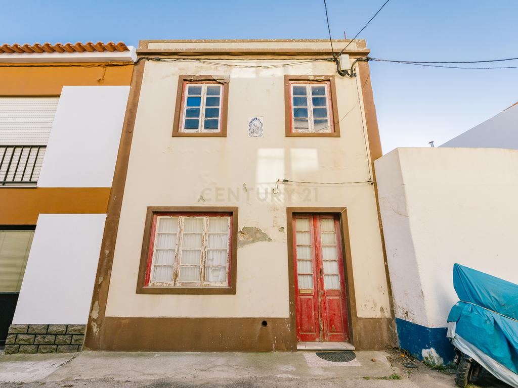 Moradia localizada dentro das muralhas de Peniche - Image 3