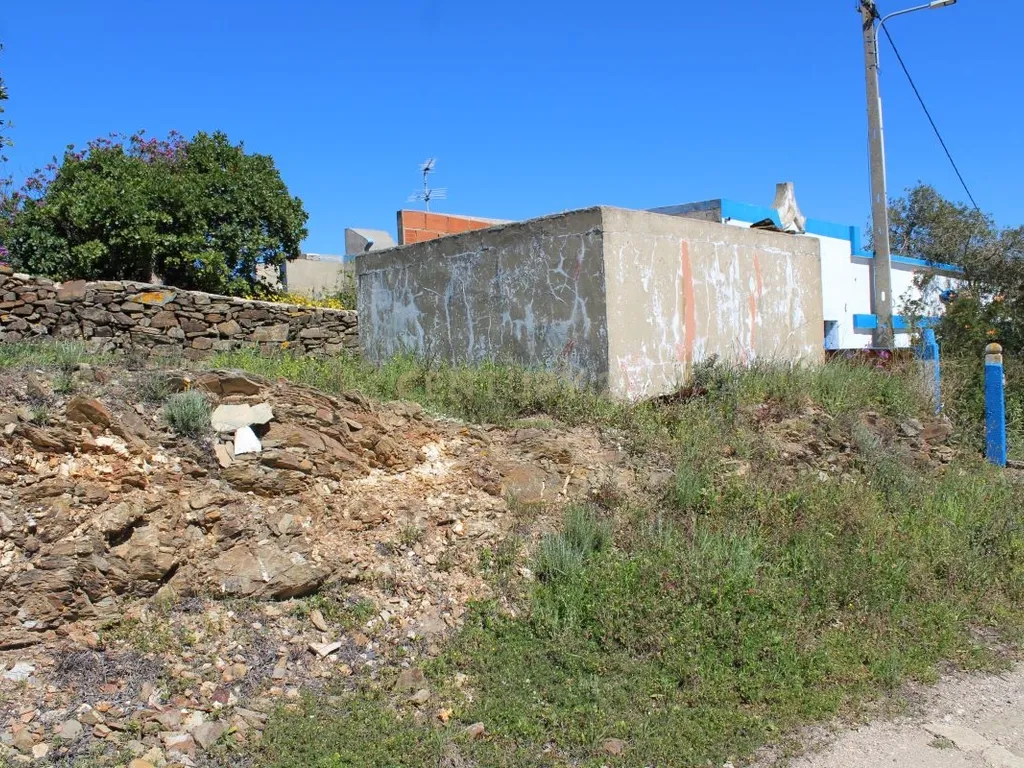 Moradia para restaurar em Alcaria de Cume ( Sta Catarina da Fonte do Bispo ) - Image 31