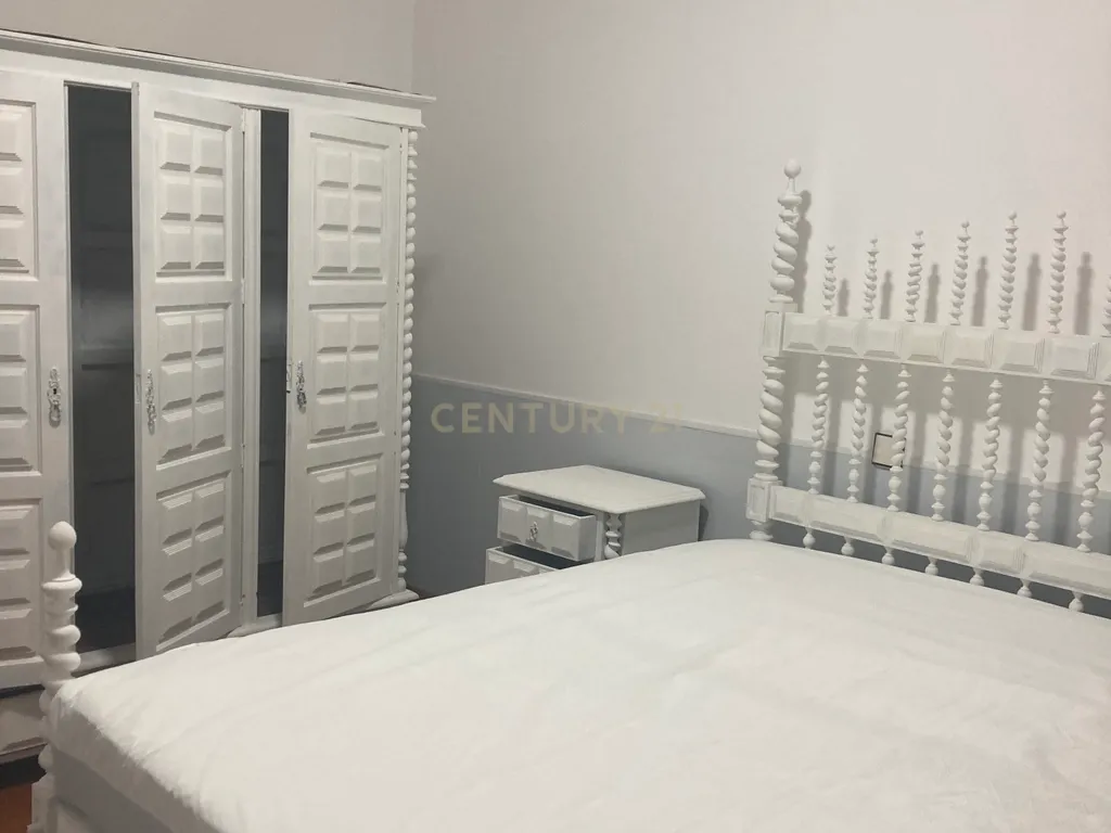 Apartamento T3 em Angra do Heroísmo para arrendamento - Image 1