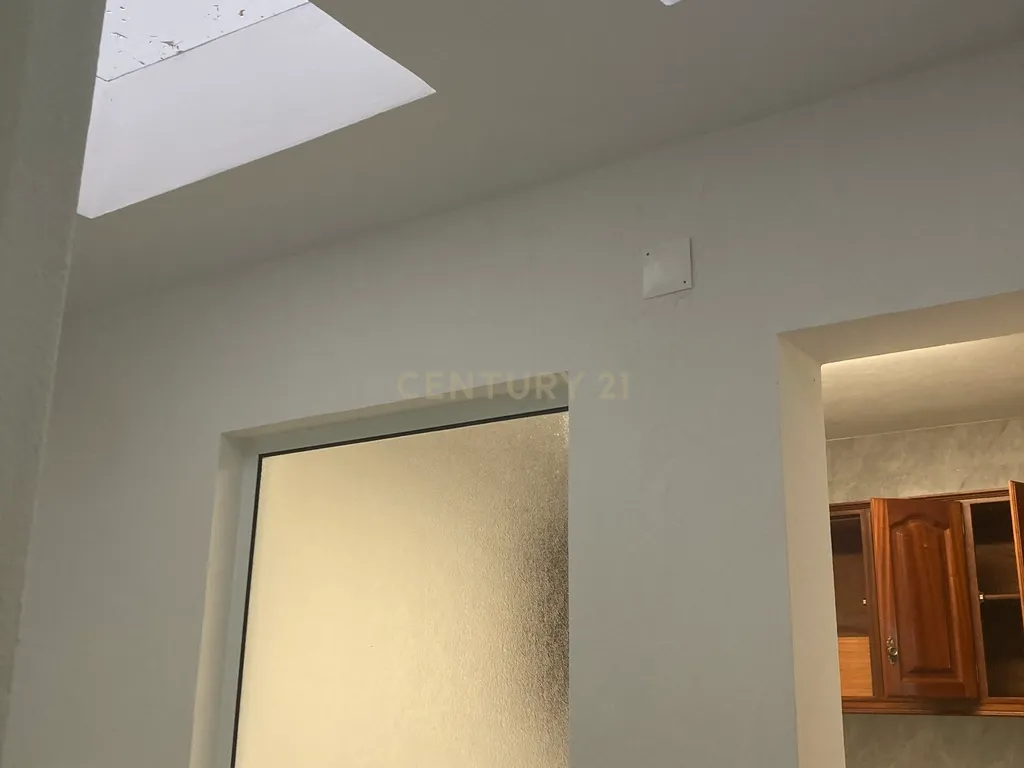 Apartamento T3 em Angra do Heroísmo para arrendamento - Image 7