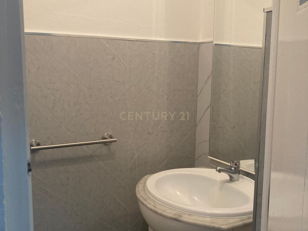 Apartamento T3 em Angra do Heroísmo para arrendamento - Image 8