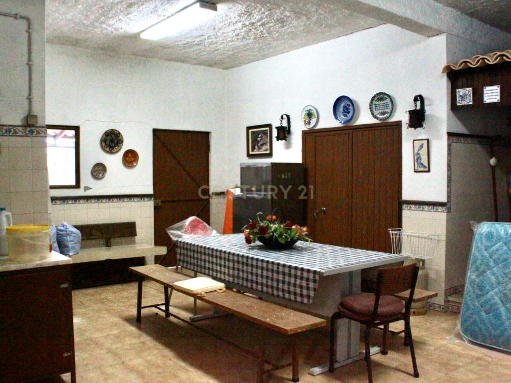 MORADIA T4 -ANSIÃO-  com ARMAZÉM, anexos e 1ha terreno - Image 33