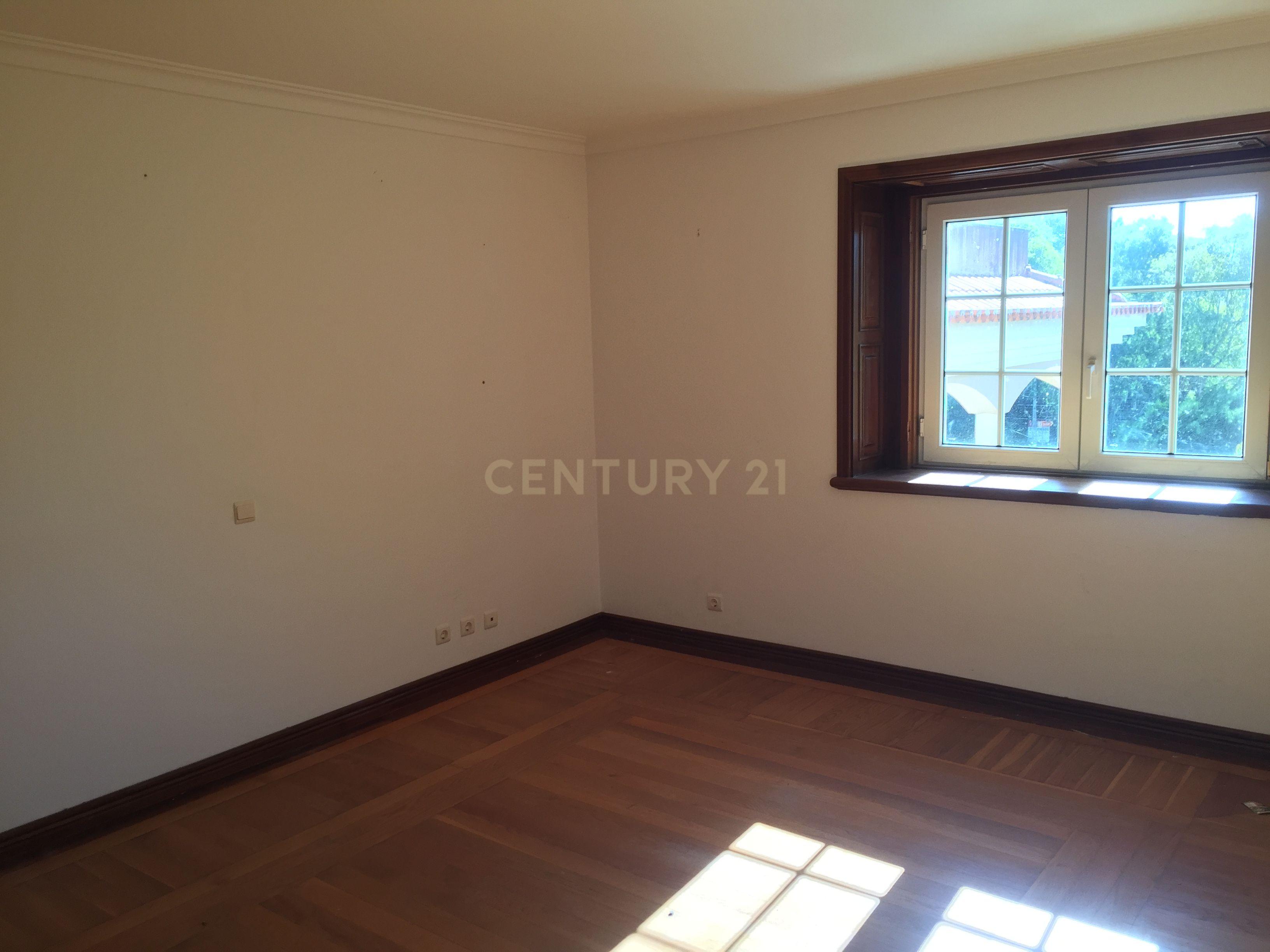 Moradia de luxo V7 localizada junto ao Belas Club de Campo - Image 10