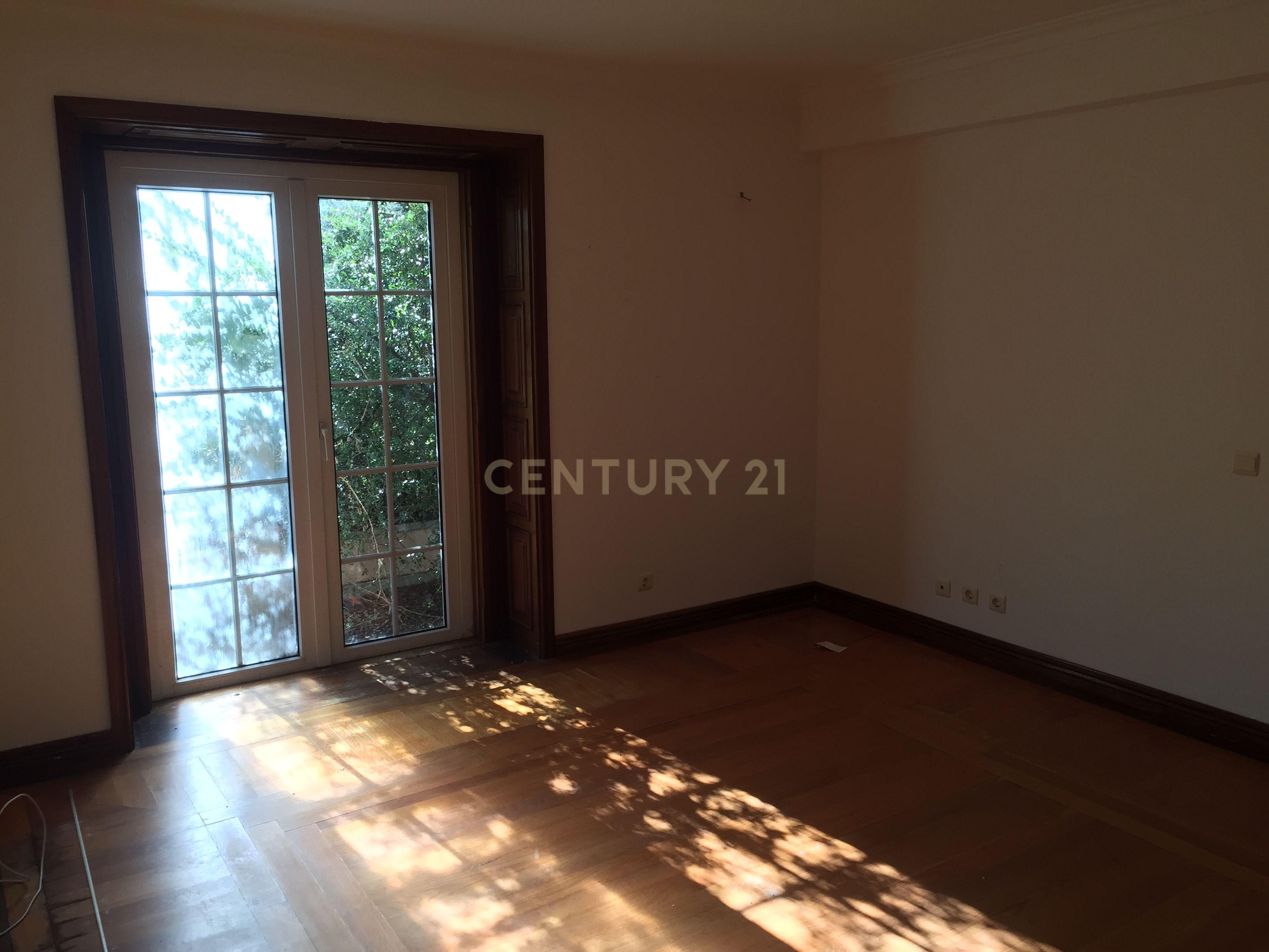 Moradia de luxo V7 localizada junto ao Belas Club de Campo - Image 11