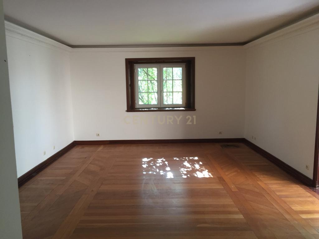 Moradia de luxo V7 localizada junto ao Belas Club de Campo - Image 13